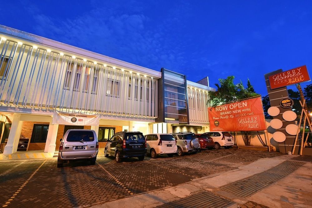בנדונג Cherry Homes Express Hotel מראה חיצוני תמונה